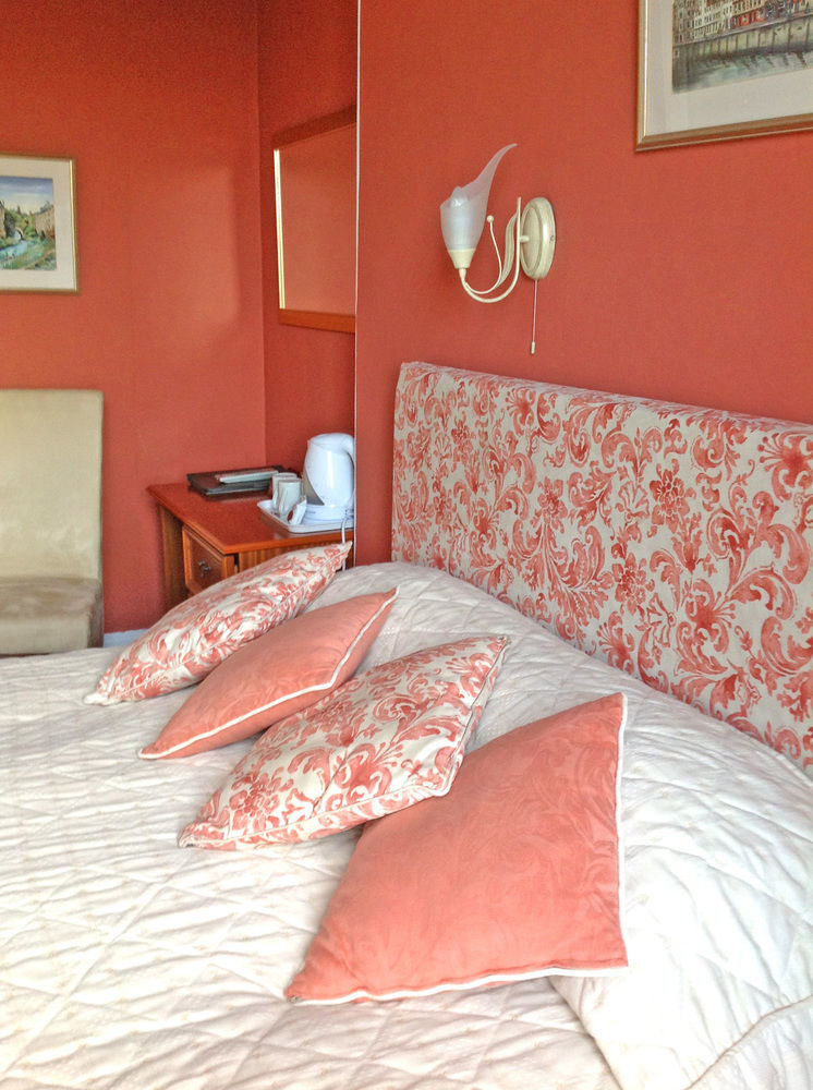 The Beverley Edinburgh Luaran gambar